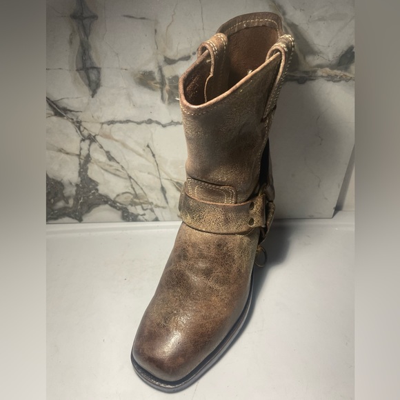 FRYE boots leather made in U.S.A sz 8 M